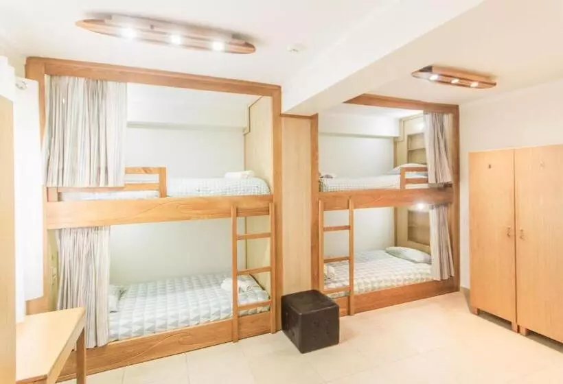 Hotel Peniche Surfcamp Hostel