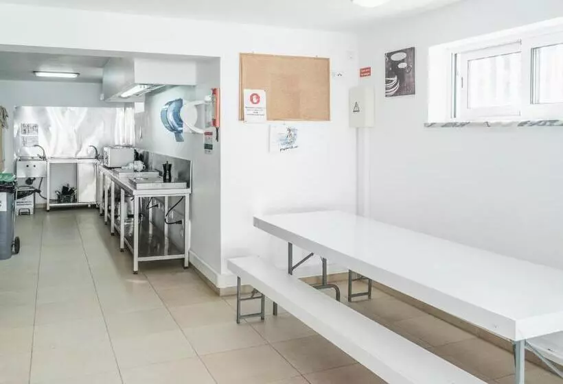 Hotel Peniche Surfcamp Hostel