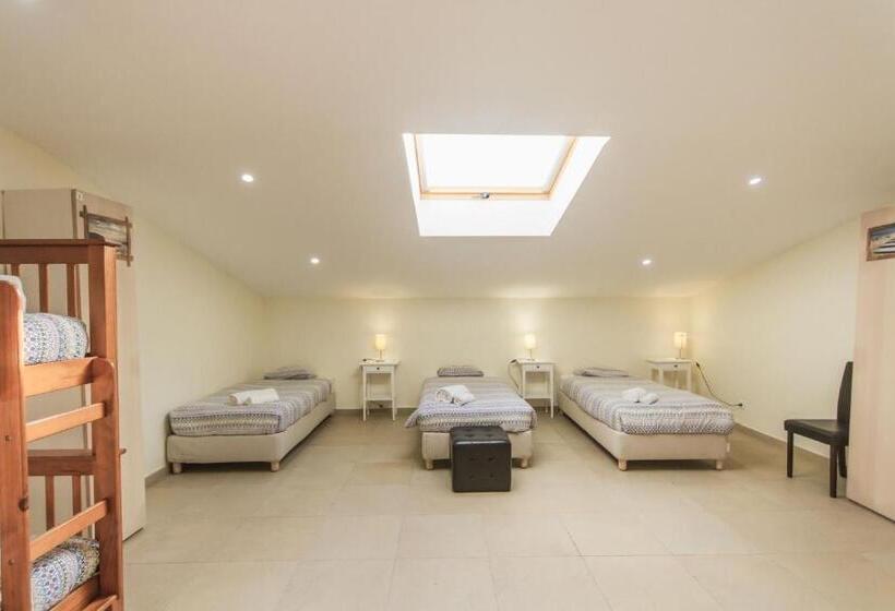 בית מלון כפרי Peniche Surfcamp Hostel