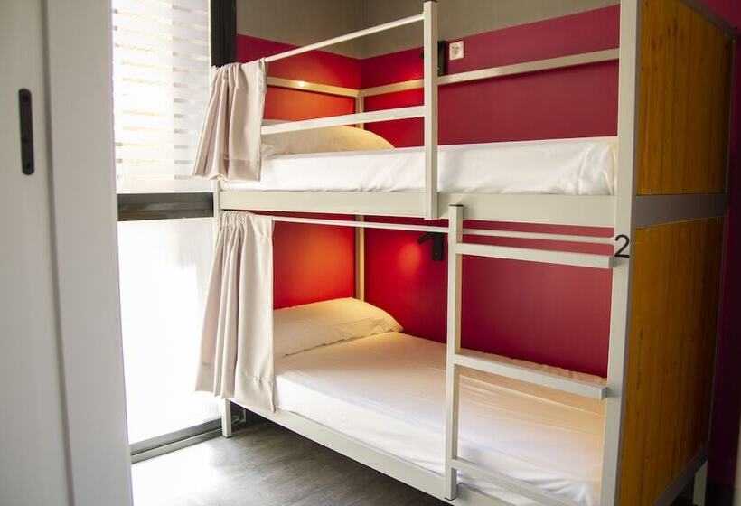 Room00 Valencia Hostel