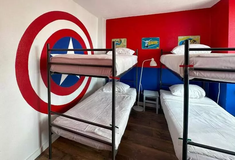 The Flying Pig Beach Hostel