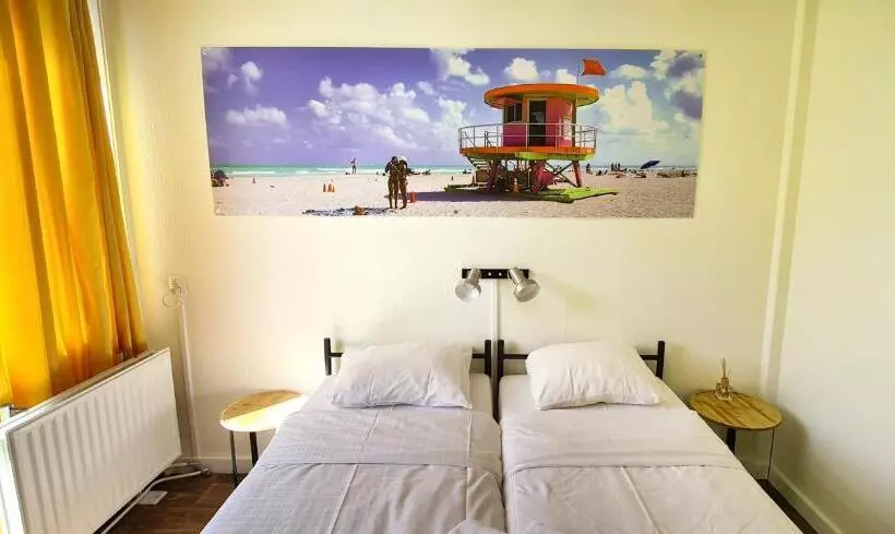 The Flying Pig Beach Hostel