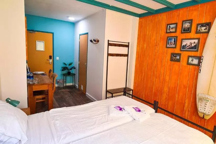 The Flying Pig Beach Hostel