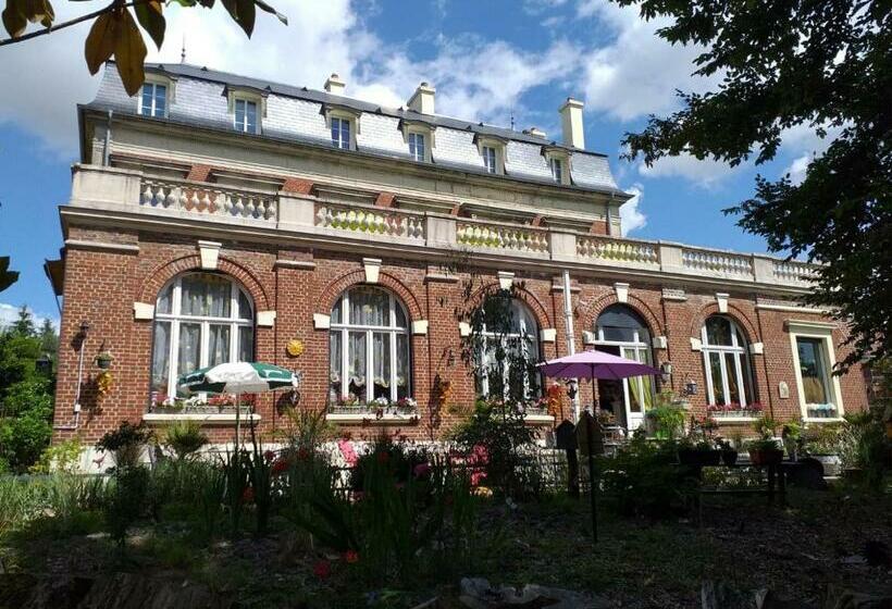 ベッドアンドブレックファースト Villa Les Camelias