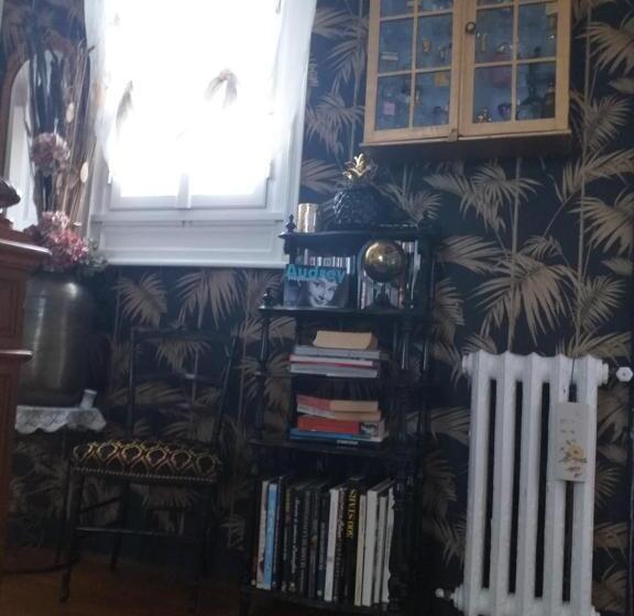 ベッドアンドブレックファースト Villa Les Camelias