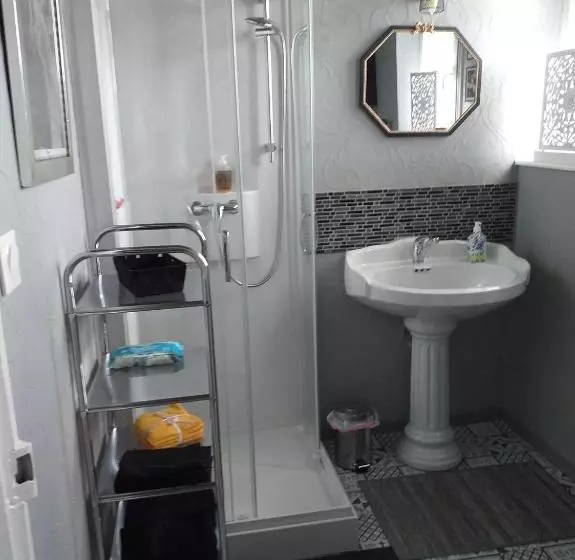 Aamiaismajoitus (B&B) Villa Les Camelias