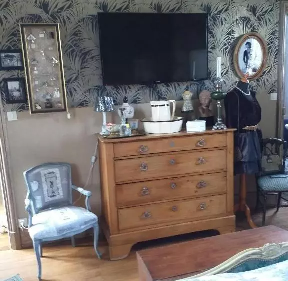 Aamiaismajoitus (B&B) Villa Les Camelias