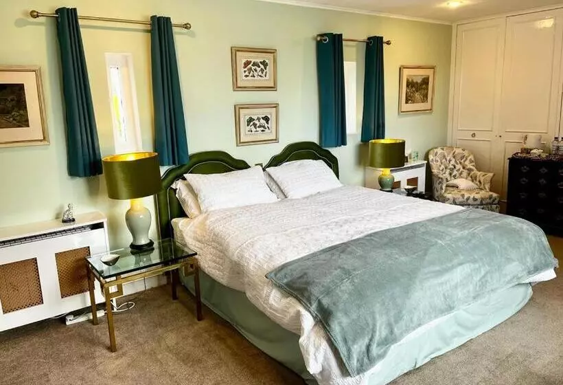 Aamiaismajoitus (B&B) Whitehouse