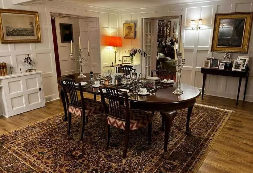 Aamiaismajoitus (B&B) Whitehouse