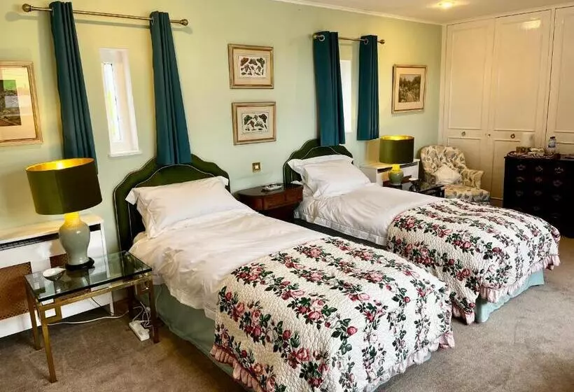 Aamiaismajoitus (B&B) Whitehouse