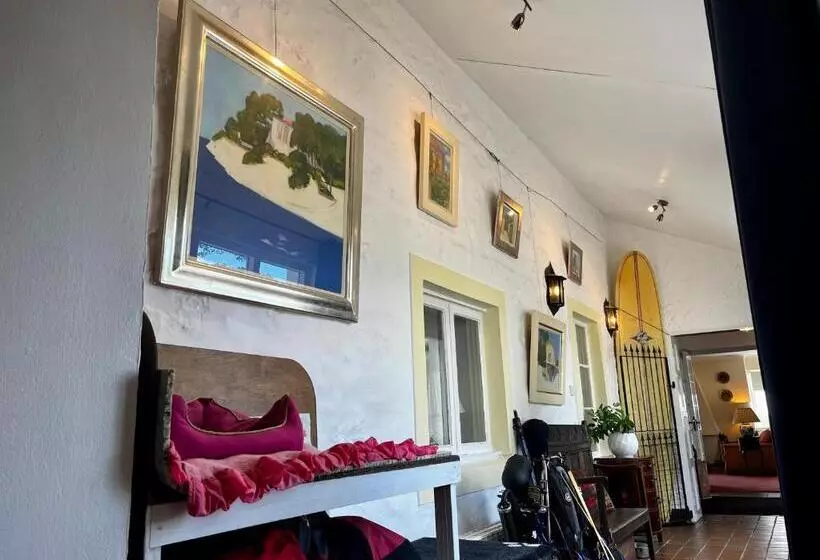 Aamiaismajoitus (B&B) Whitehouse