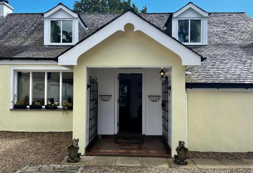 住宿加早餐  Whitehouse