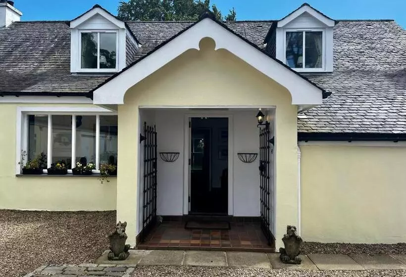 Aamiaismajoitus (B&B) Whitehouse