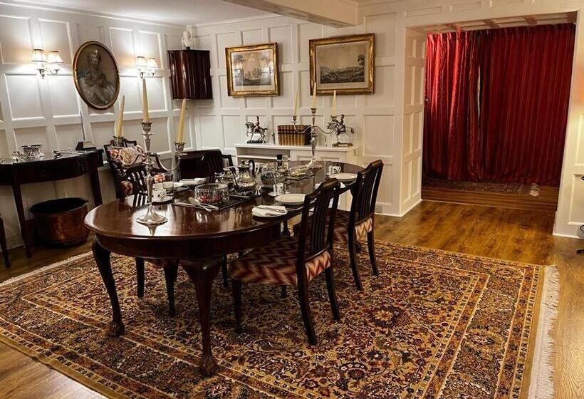 住宿加早餐  Whitehouse