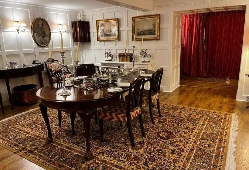 Aamiaismajoitus (B&B) Whitehouse