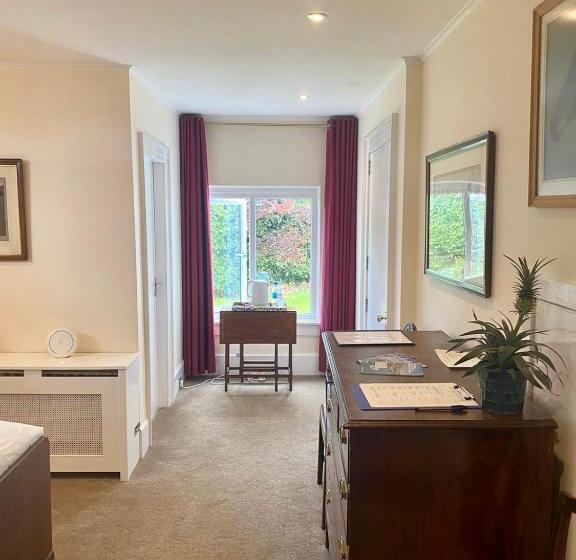 住宿加早餐  Whitehouse