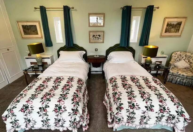 Aamiaismajoitus (B&B) Whitehouse