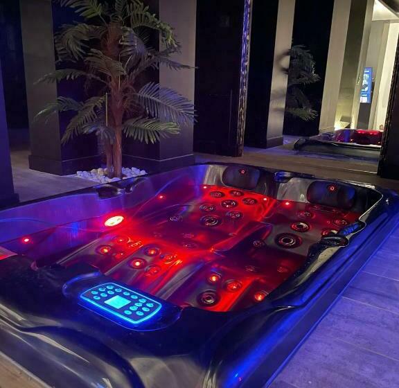 فندق La Suite Grenoble Spa Jacuzzi Et Sauna Privatif