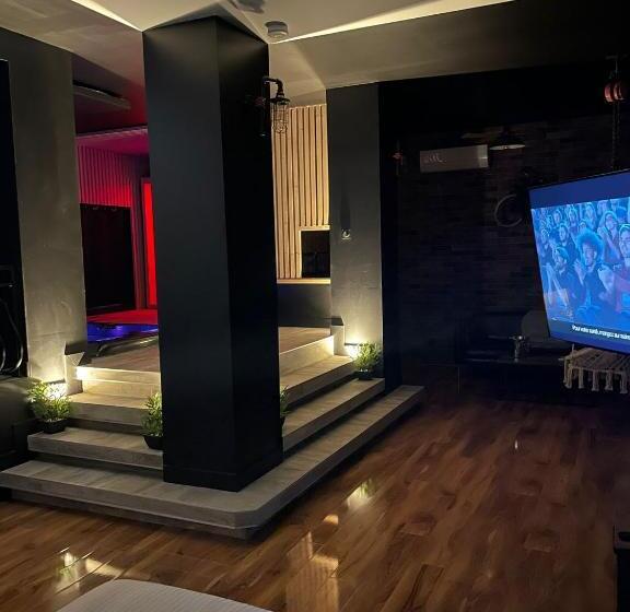 فندق La Suite Grenoble Spa Jacuzzi Et Sauna Privatif