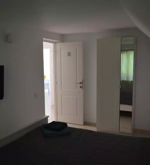 Majatalo Casa Aris Lepsa Vrancea