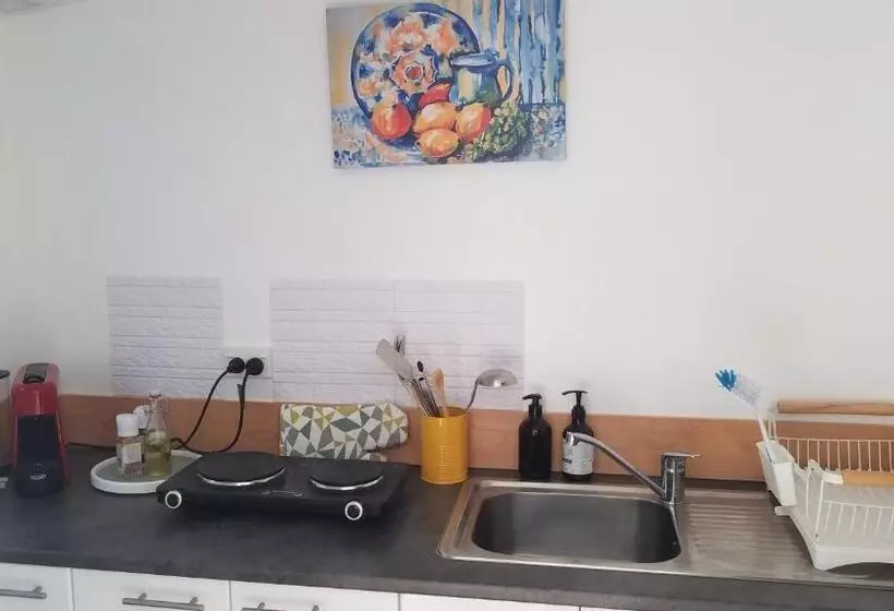 تختخواب و صبحانه Chez Tiaré   The Private Wing