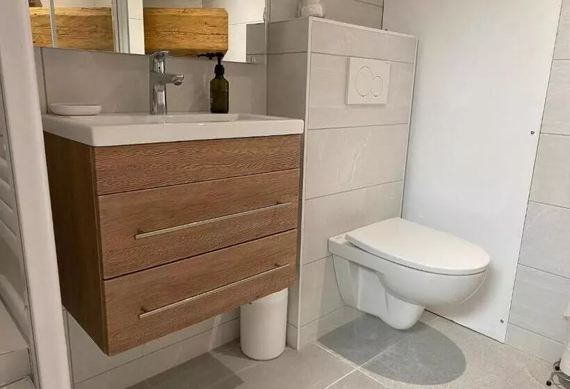 Aamiaismajoitus (B&B) Clos De Mont July, Architecture Xviiie Au Cœur De La Nature