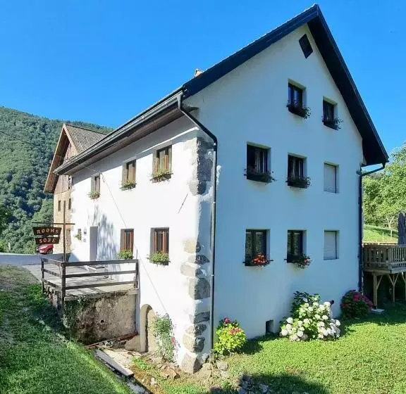 پانسیون Hisa Brdo Guesthouse