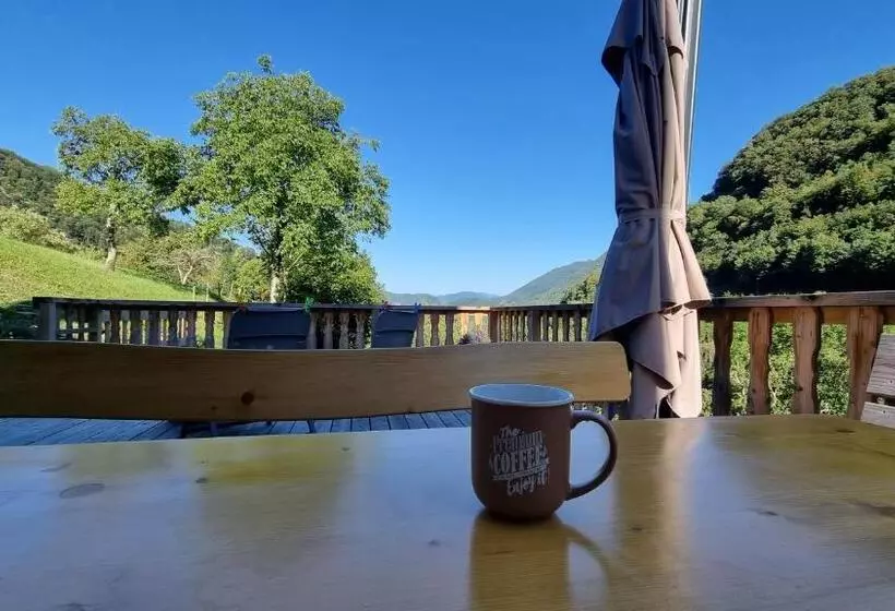پانسیون Hisa Brdo Guesthouse