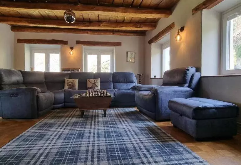 پانسیون Hisa Brdo Guesthouse