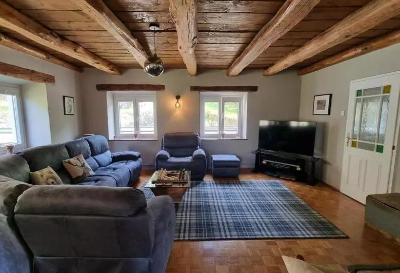 پانسیون Hisa Brdo Guesthouse
