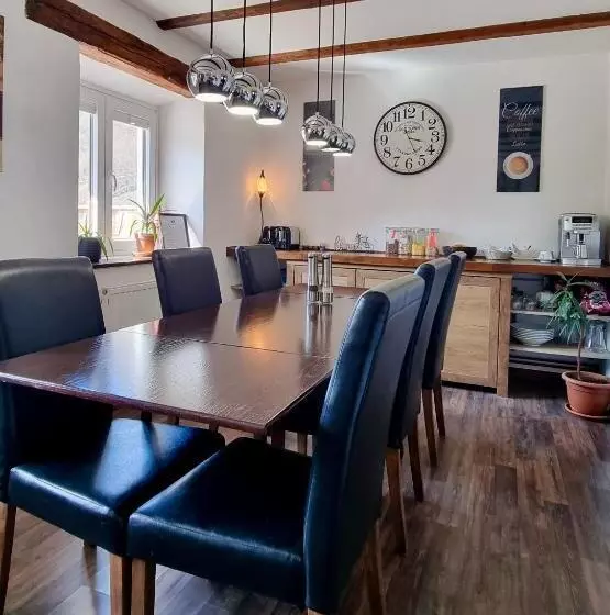 پانسیون Hisa Brdo Guesthouse