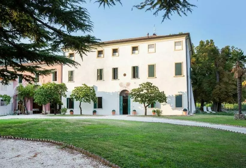 ベッドアンドブレックファースト Villa Guarienti Valpolicella