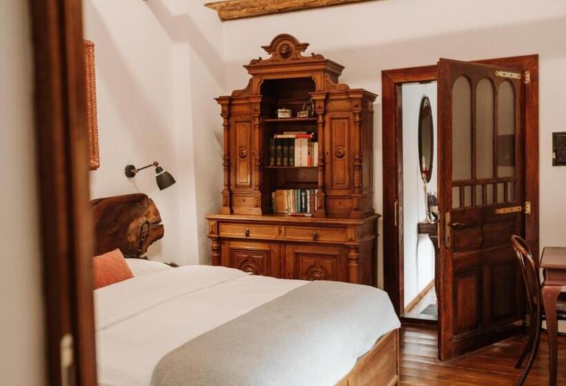 Joyard   Pensiune & Parc