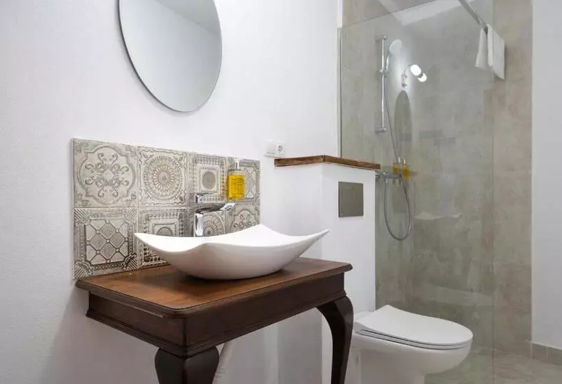 Joyard   Pensiune & Parc