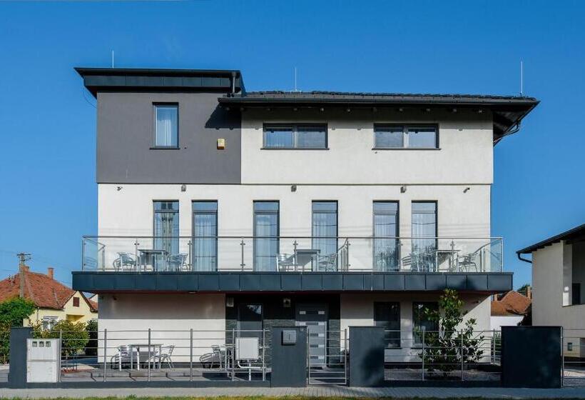 بنسيون Theresa Vendégház