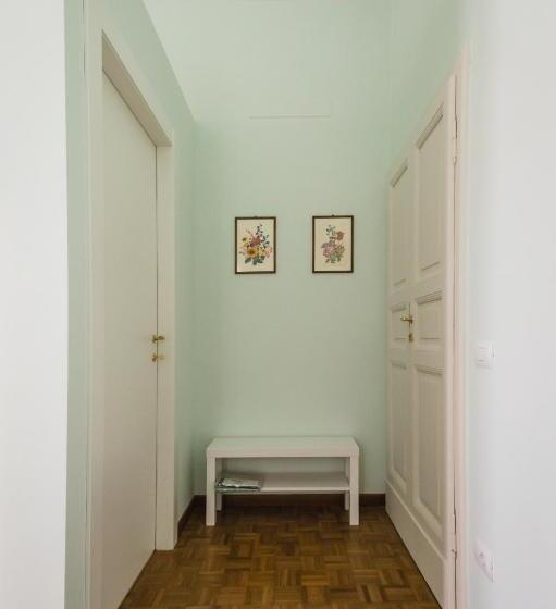 تختخواب و صبحانه Hortensia Garden