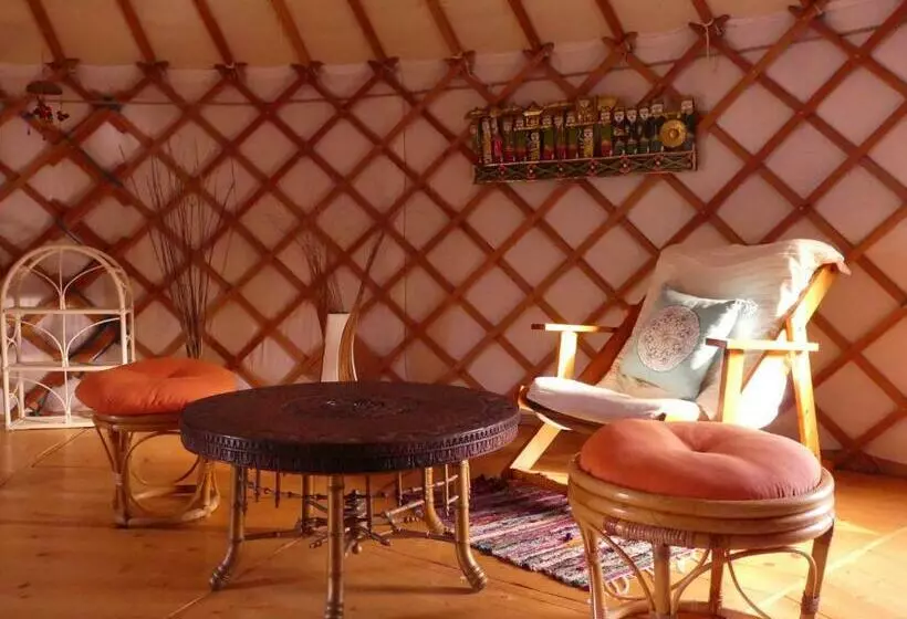 Aamiaismajoitus (B&B) Les Yourtes D Hôtes