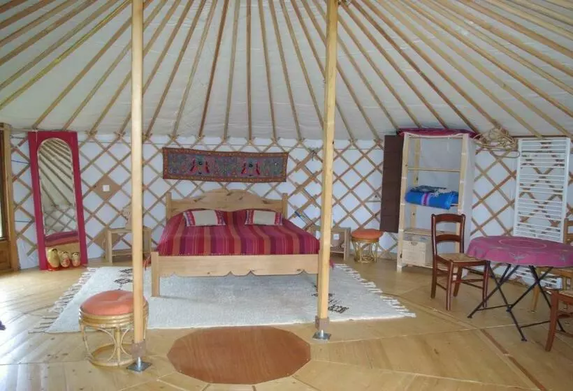 Aamiaismajoitus (B&B) Les Yourtes D Hôtes