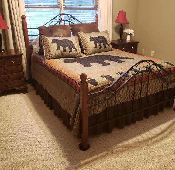 Nocleg ze śniadaniem Welcome Hikers, Bikers, Boaters N Trailers Etc Plenty Of Private Parking