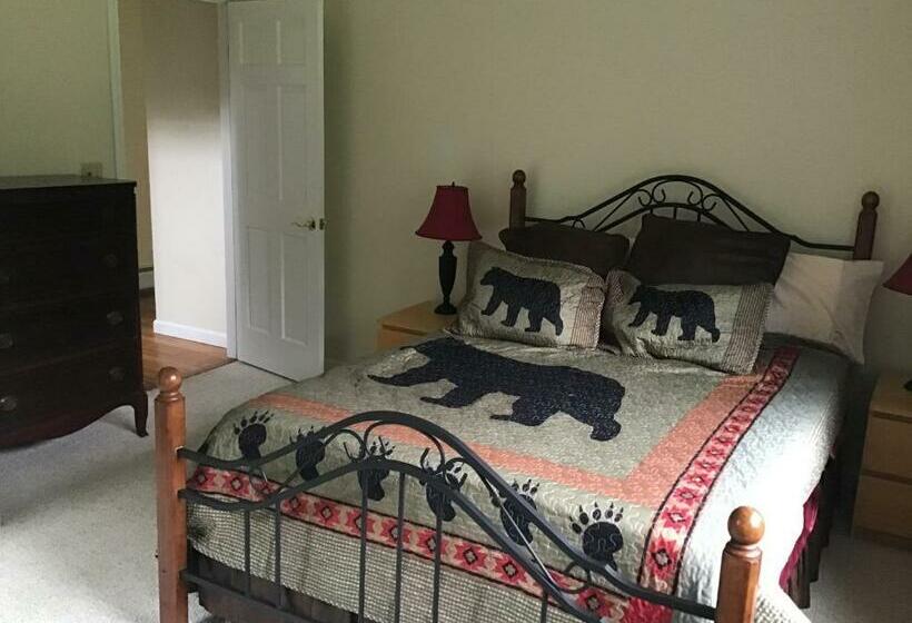 Nocleg ze śniadaniem Welcome Hikers, Bikers, Boaters N Trailers Etc Plenty Of Private Parking