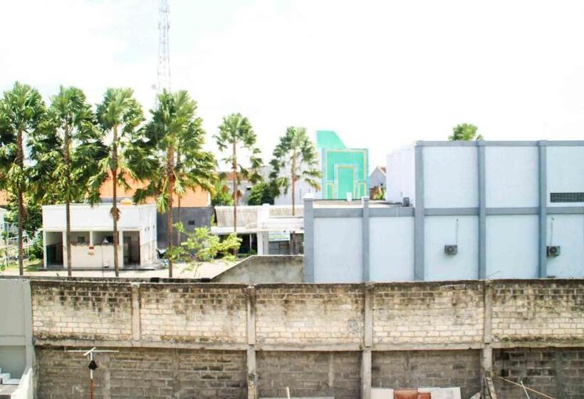 호텔 Puri Karomah Syariah Redpartner