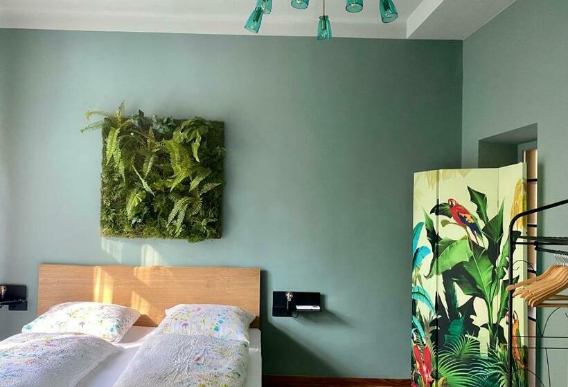 هاستل Sleep & Go  Meran Easy Staying