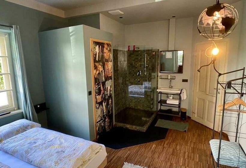 هاستل Sleep & Go  Meran Easy Staying