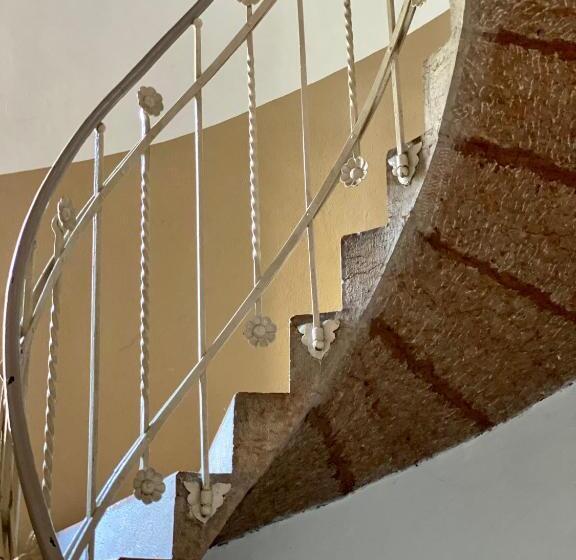 هاستل Sleep & Go  Meran Easy Staying