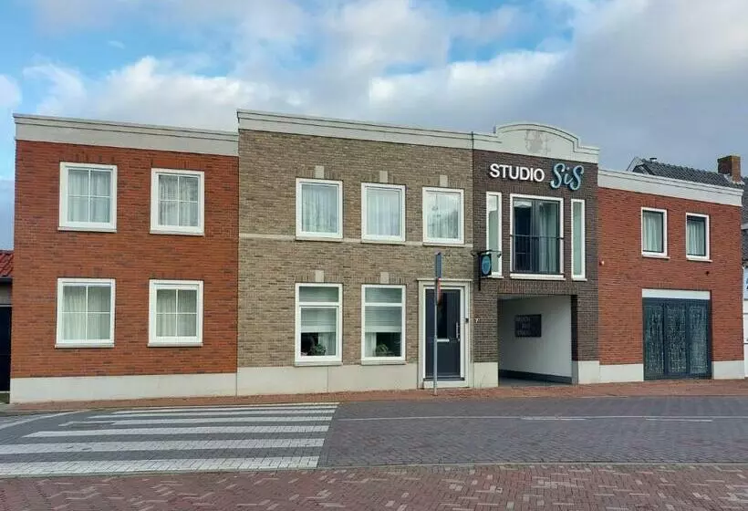 Bed and Breakfast Studio Sis