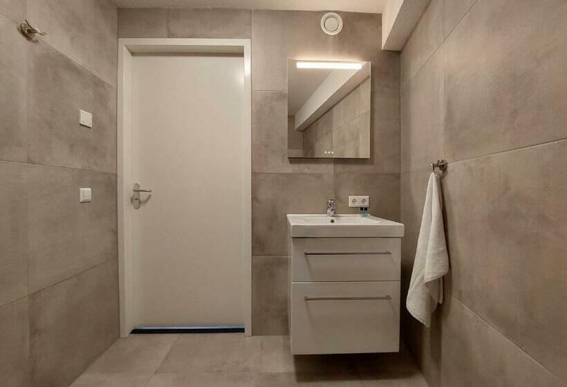 Bed and Breakfast Studio Sis