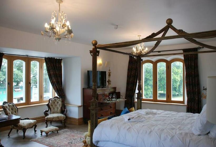 צימר Claregalway Castle