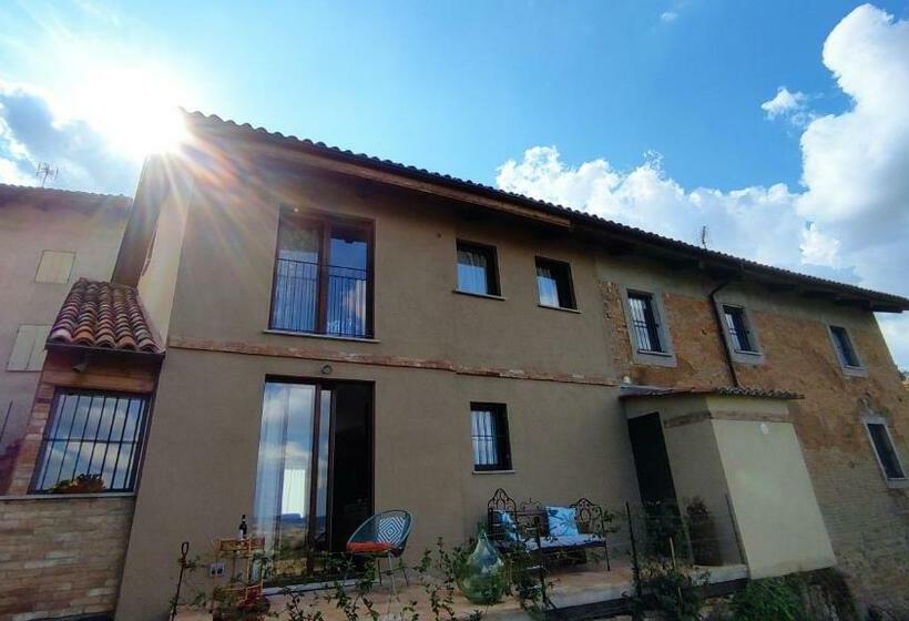 مبيت وإفطار La Terra Buona Guest House