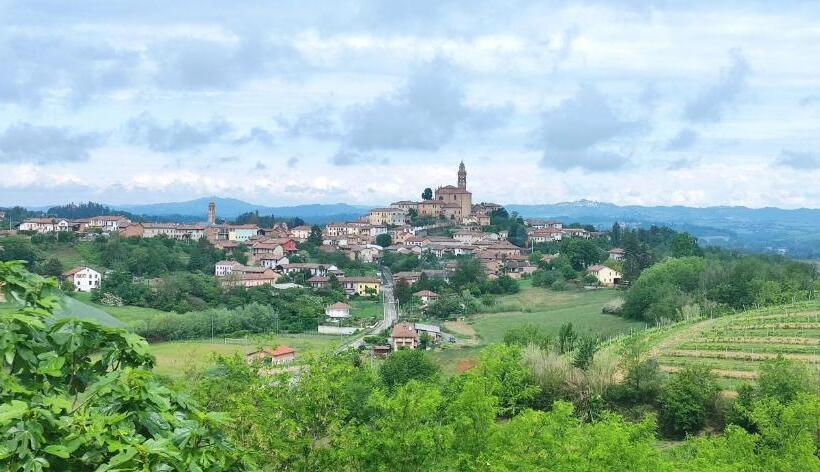 مبيت وإفطار La Terra Buona Guest House