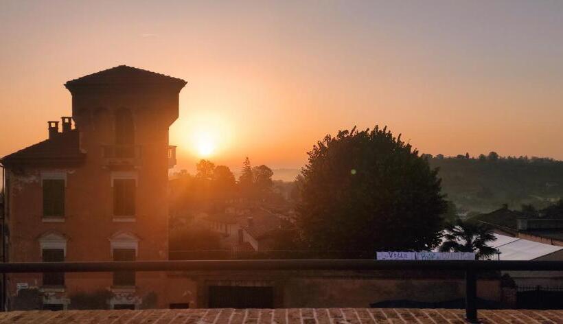 مبيت وإفطار La Terra Buona Guest House